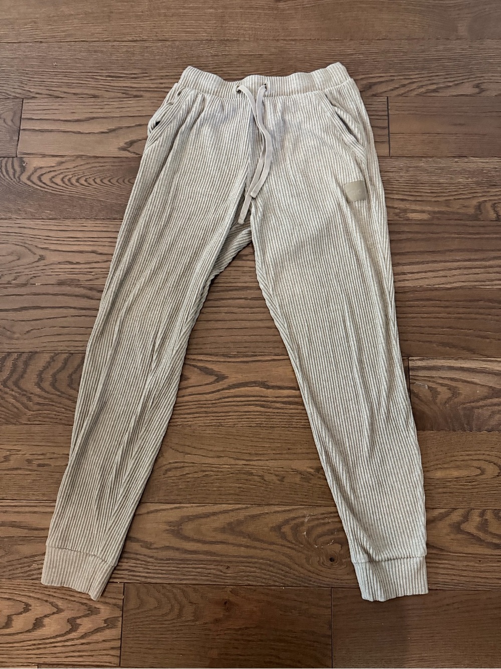 Women’s Ribbed Drawstring Jogger Pants in Cream